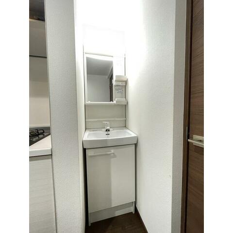 洗面設備　独立洗面台です