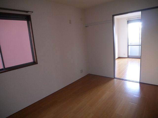 その他部屋・スペース　☆洋室６帖のお部屋が２部屋☆