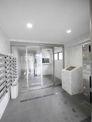 エントランス　防犯面もばっちりです！