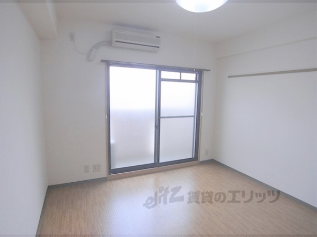 居室・リビング　居室