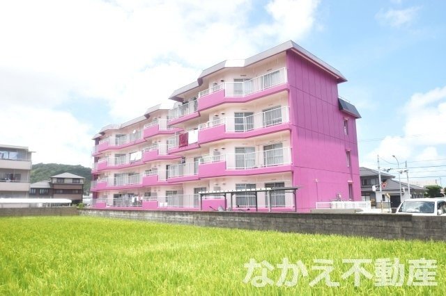 建物外観　外観は落ち着いています