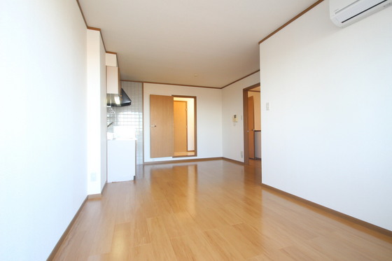 居室・リビング　※別部屋の写真です