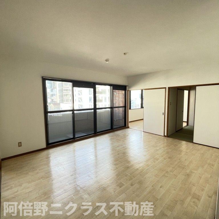 居室・リビング　内装は別部屋の参考写真です。