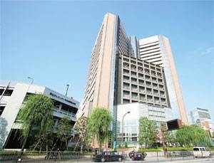 病院　独立行政法人国立がん研究センター中央病院（病院）まで699m