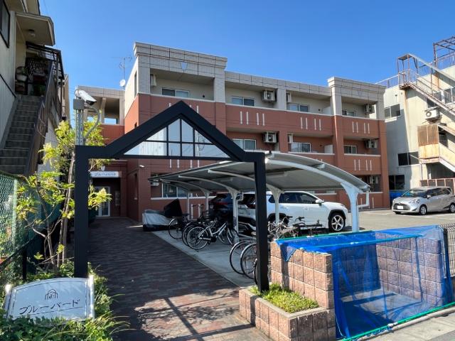 エントランス　外観写真（昼）