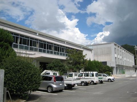 中学校　山口市立大殿中学校（中学校）まで2348m