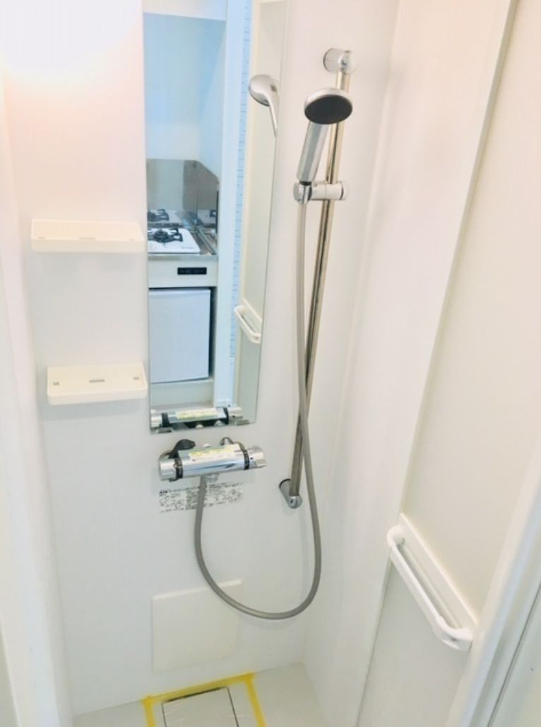 バス・シャワールーム　シャワールーム・トイレ別（同一仕様写真）