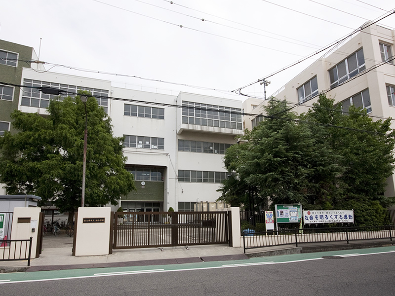 小学校　泉大津市立 旭小学校（小学校）まで583m