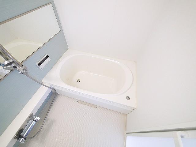 バス・シャワールーム　追焚き機能付きです