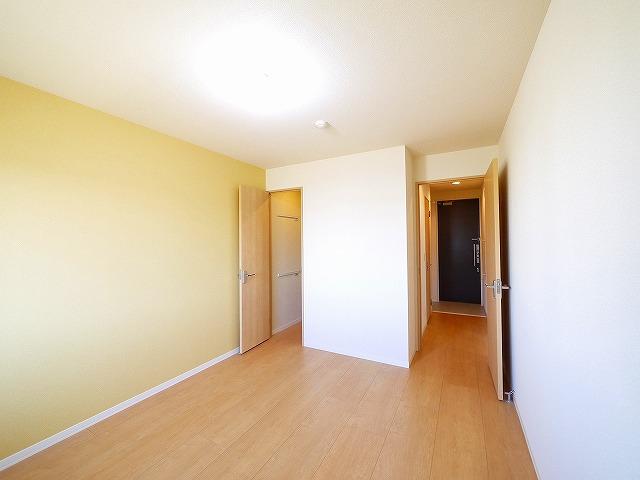 居室・リビング　ウォークインクローゼットで収納スペースもしっかり確保