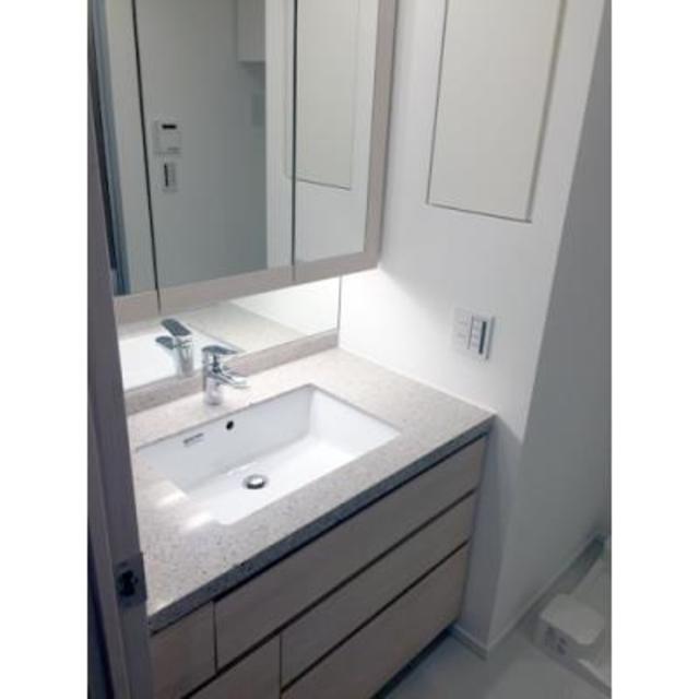 洗面設備　※写真は同タイプ住戸です。