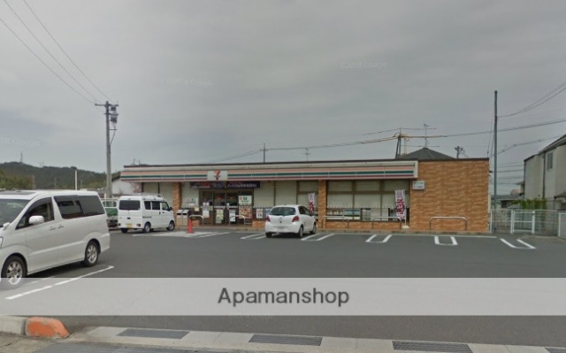 コンビニ　セブンイレブン（コンビニ）まで492m