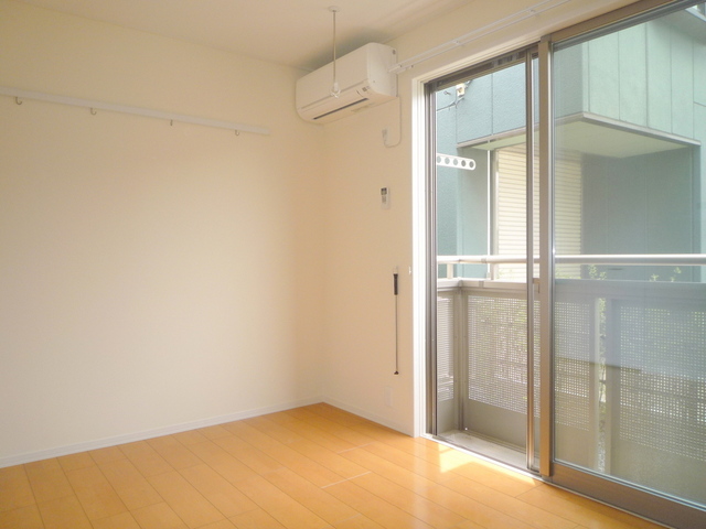 居室・リビング　★南向き★明るい洋室です★