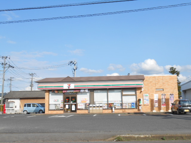 コンビニ　（コンビニ）まで800m