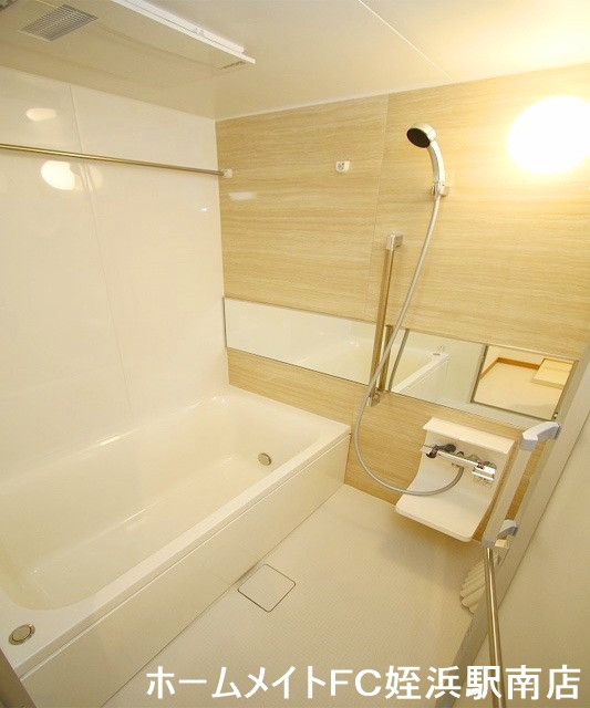 バス・シャワールーム　★まずは、お気軽にお電話下さい☆※別部屋参考写真