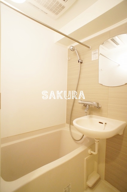 バス・シャワールーム　日々の疲れを癒すお風呂です♪