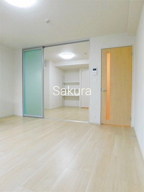 居室・リビング　使いやすい形の為、レイアウトを楽しめます♪