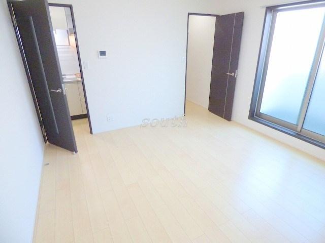 居室・リビング　開放感溢れる広々としたお部屋です♪