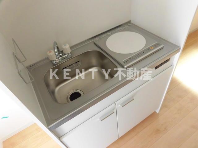 キッチン　コンパクトなキッチンで掃除もラクラク