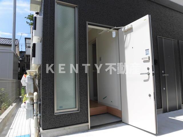 玄関　収納もある玄関です