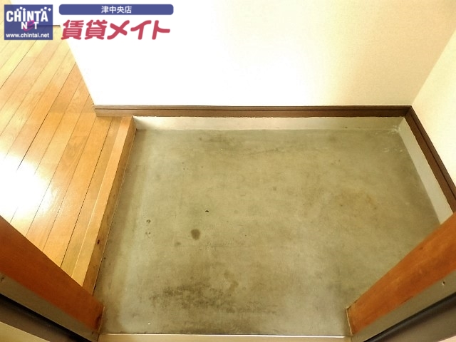 玄関　別部屋写真