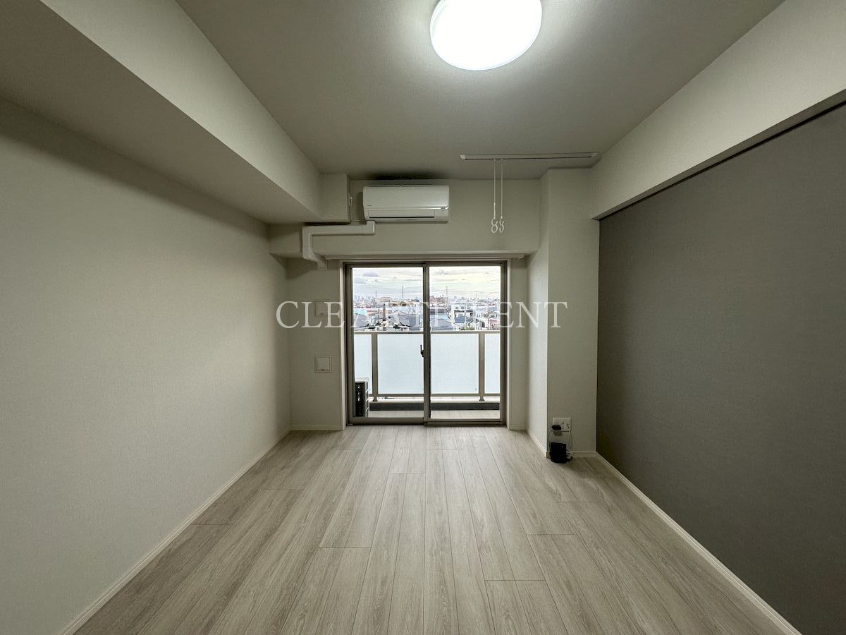 居室・リビング　同タイプ別住戸写真となります。現況と異なる場合がございます。