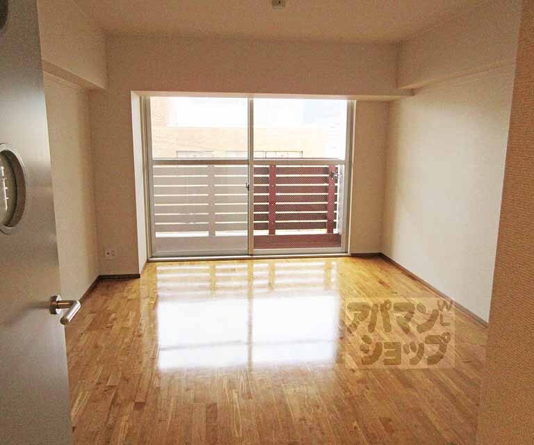 居室・リビング　日当たりのいいお部屋です