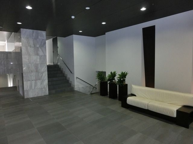 エントランス　☆エレベーター2基設備☆