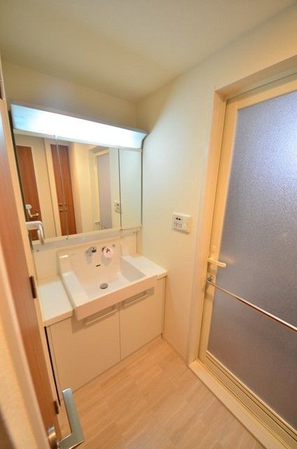 洗面設備　シャンプードレッサーあり