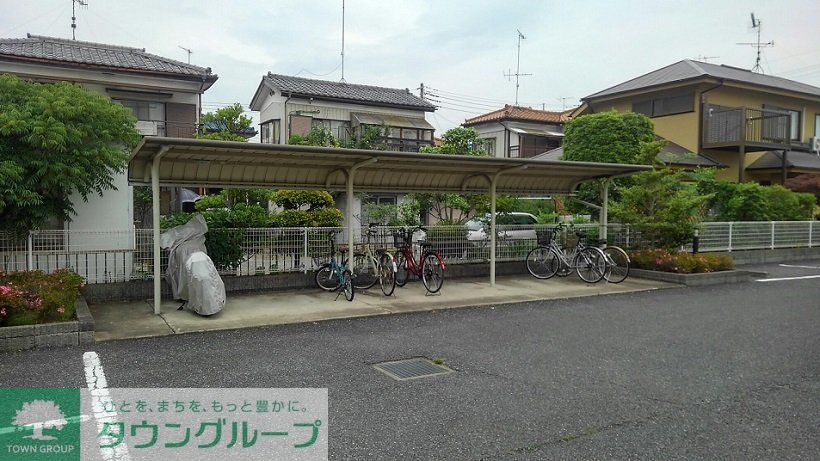 その他設備　屋根付き駐輪場になります。