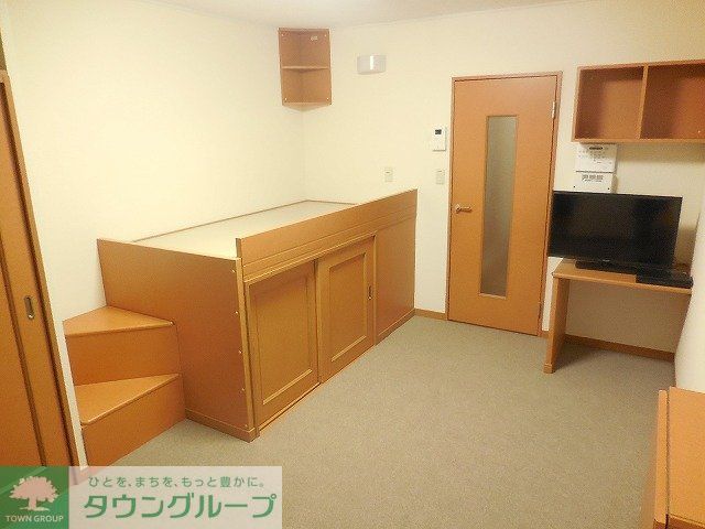 その他部屋・スペース　2Fの床面は、カーペット敷きで御座います。