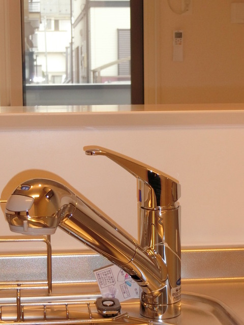 キッチン　蛇口一体型浄水機能付水栓（浄水機能を利用される際はカートリッ