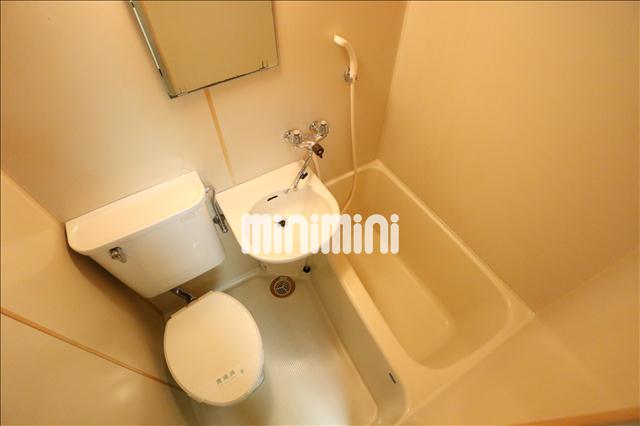 バス・シャワールーム　３点ユニットバスです