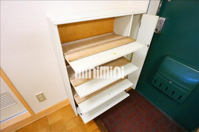 玄関　下駄箱付の玄関です