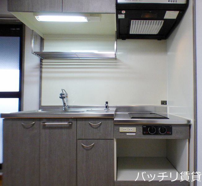 キッチン　画像は別号室イメージの為、現況を優先いたします。