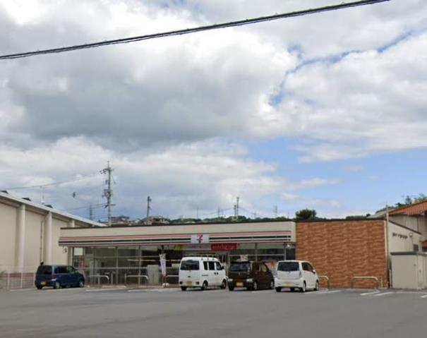 コンビニ　セブンイレブン（コンビニ）まで3017m