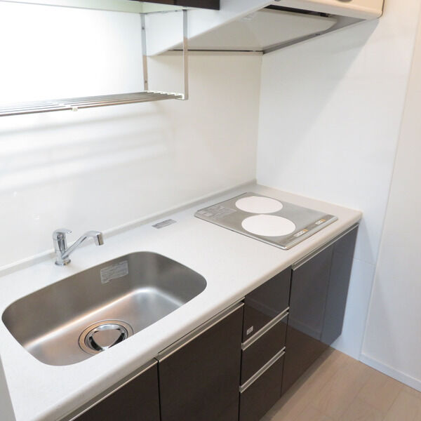 キッチン　IHコンロ付きのシステムキッチン！