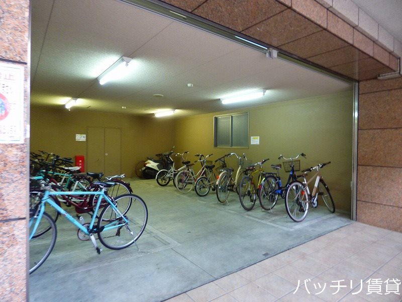 駐車場　写真は同シリーズタイプの為、現状優先になります。