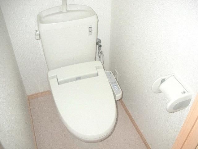 トイレ　★ウォシュレット付きのトイレです★