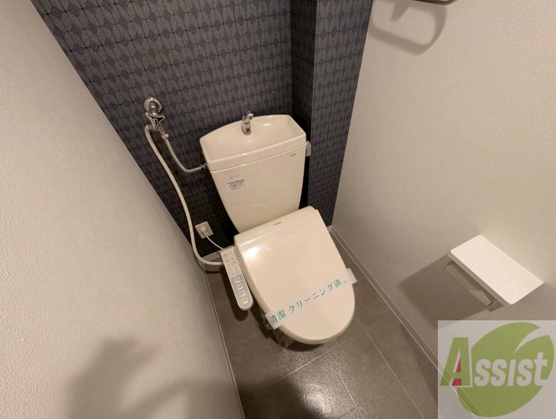 トイレ　ウォシュレット機能がついたトイレ。安心して使用できますね。