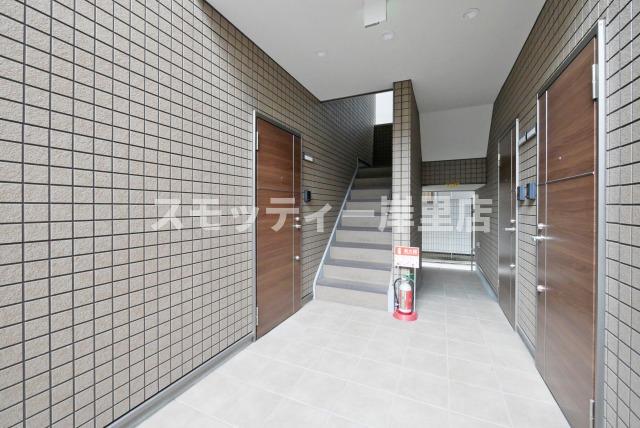 エントランス　ゆとりのあるエントランスです