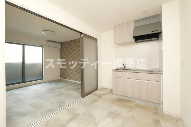 その他部屋・スペース　開放的な寝室です