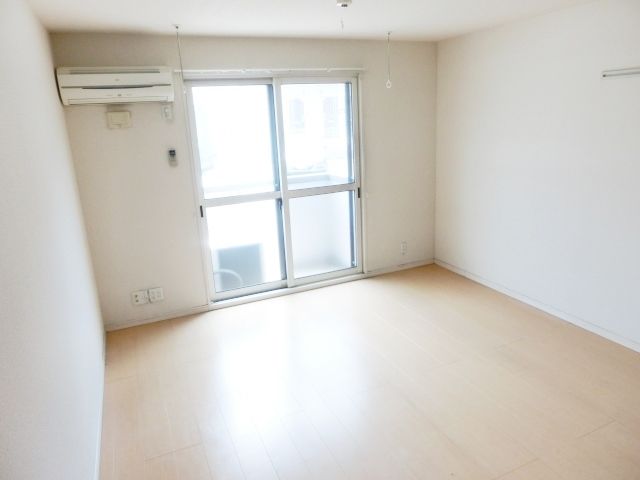 居室・リビング　広いお部屋です。