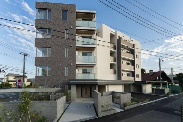 建物外観　外観タイル張りです