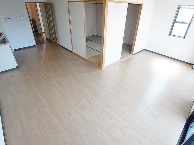 ベル野田の居間写真