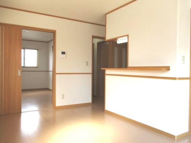 居室・リビング　現状優先の為、他部屋の写真を使用