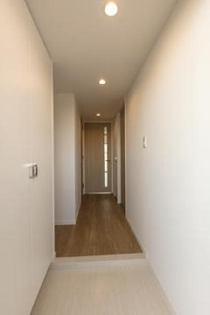 玄関　※写真は同タイプ住戸です。