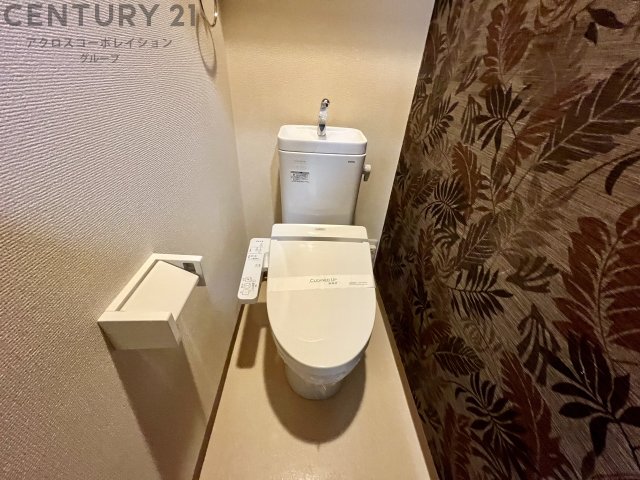 トイレ　温水洗浄便座付きのトイレです！