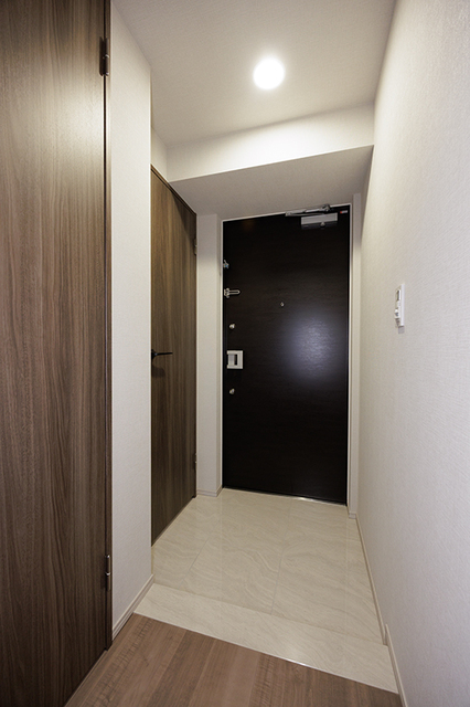 玄関　※写真は同タイプ住戸です。