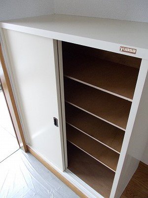 玄関　収納もある玄関です